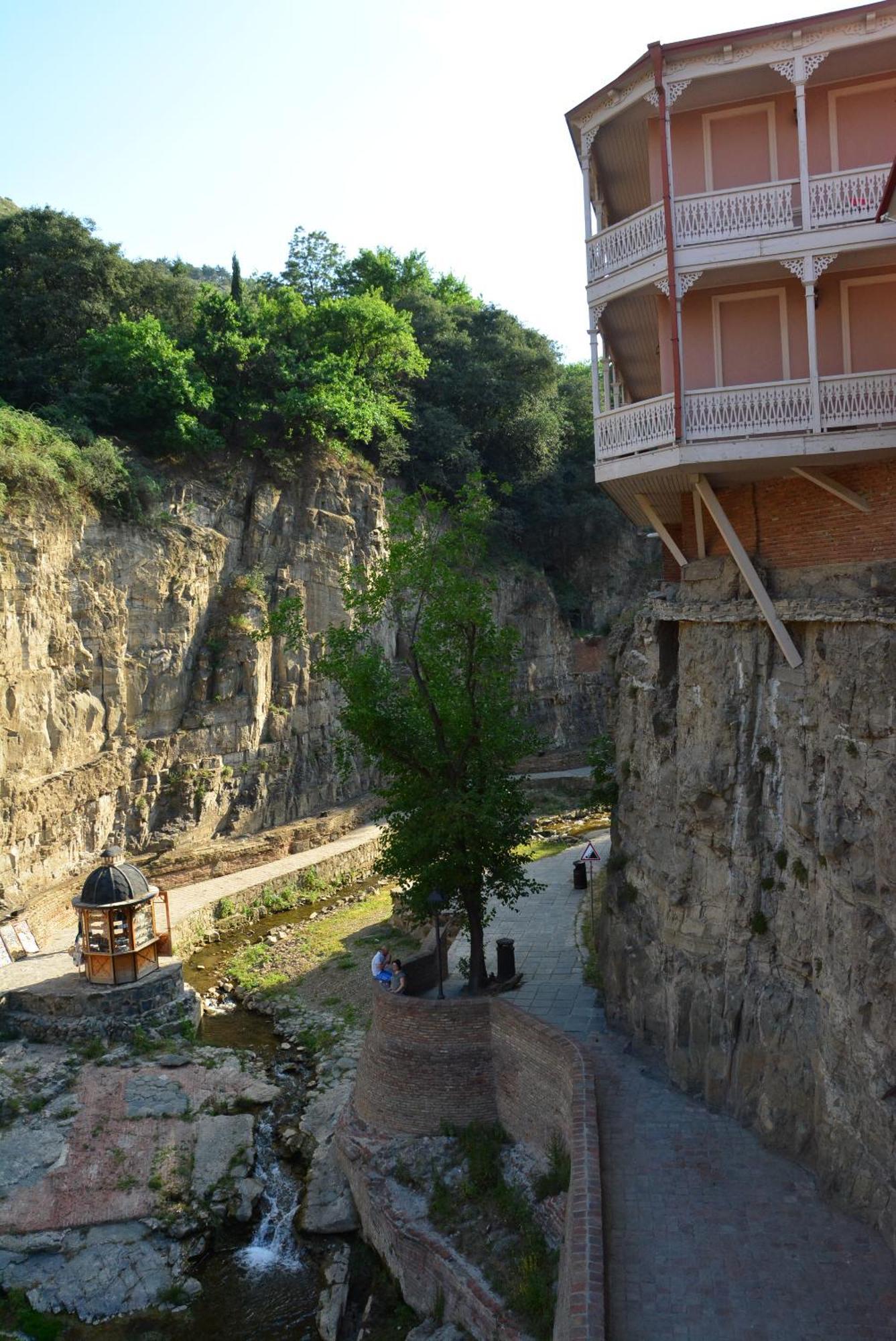 Hotel Canyon Tbilisi Eksteriør bilde